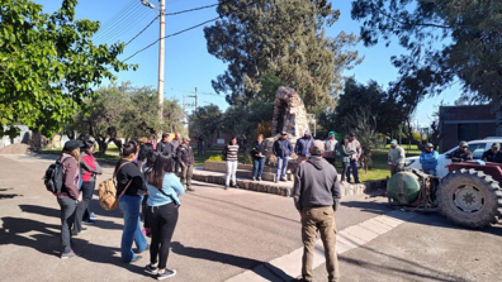 Capacitacin a trabajadores rurales sobre calibracin en pulverizadoras y manejo responsable de envases vacos de fitosanitarios