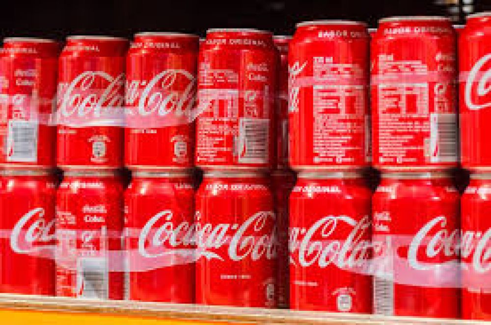 Coca-Cola gana consumidores, cuota y genera 1.377 millones tras cambiar su mercadotecnia