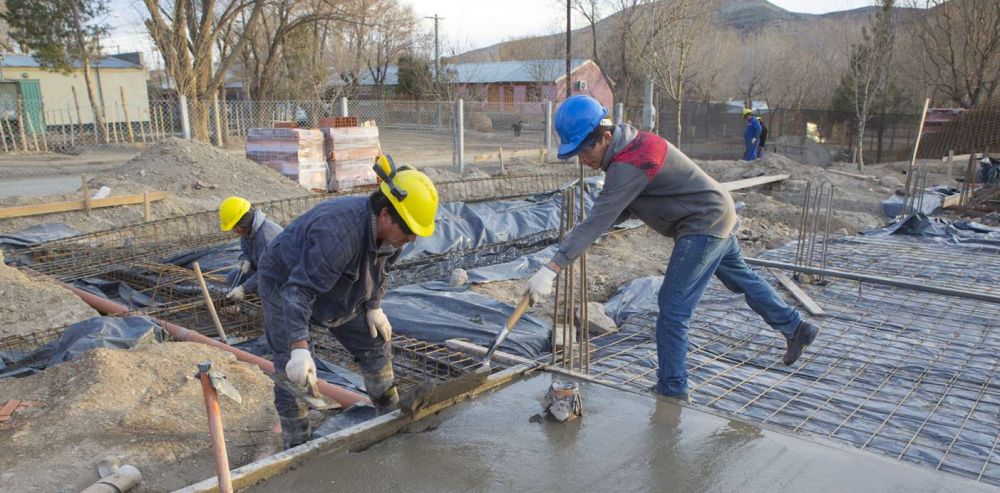 La desocupacin avanza: UOCRA nacional ya cuenta 4.500 desocupados y obreros sin encuadre en las ciudades de Santa Cruz y reclama el inicio de obras a los municipios locales