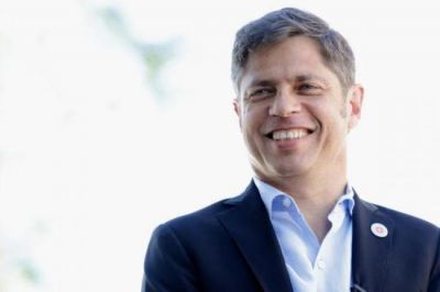 Axel Kicillof acord un aumento escalonado del 8% con representantes gremiales