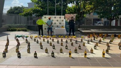 La Polic�a en Cartagena desmantela embotelladora clandestina de licor adulterado