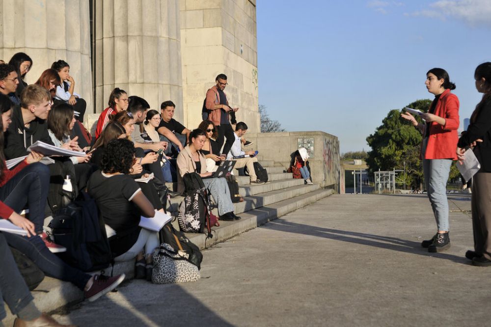 Rotundo acatamiento de los docentes en el primer da del paro de 48 horas