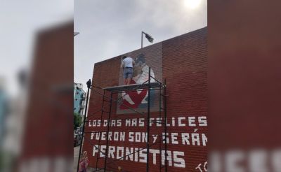 La Juventud Sindical Peronista se coloc al frente de la reconstruccin del mural de Pern y Eva, tapado en Caballito