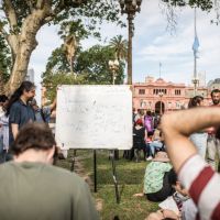 Protestas convergentes en Plaza de Mayo: el rechazo al gobierno de Milei toma fuerza