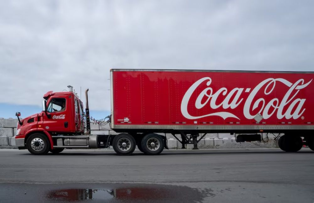 Precios ms altos impulsan ingresos de Coca-Cola: la empresa eleva sus previsiones