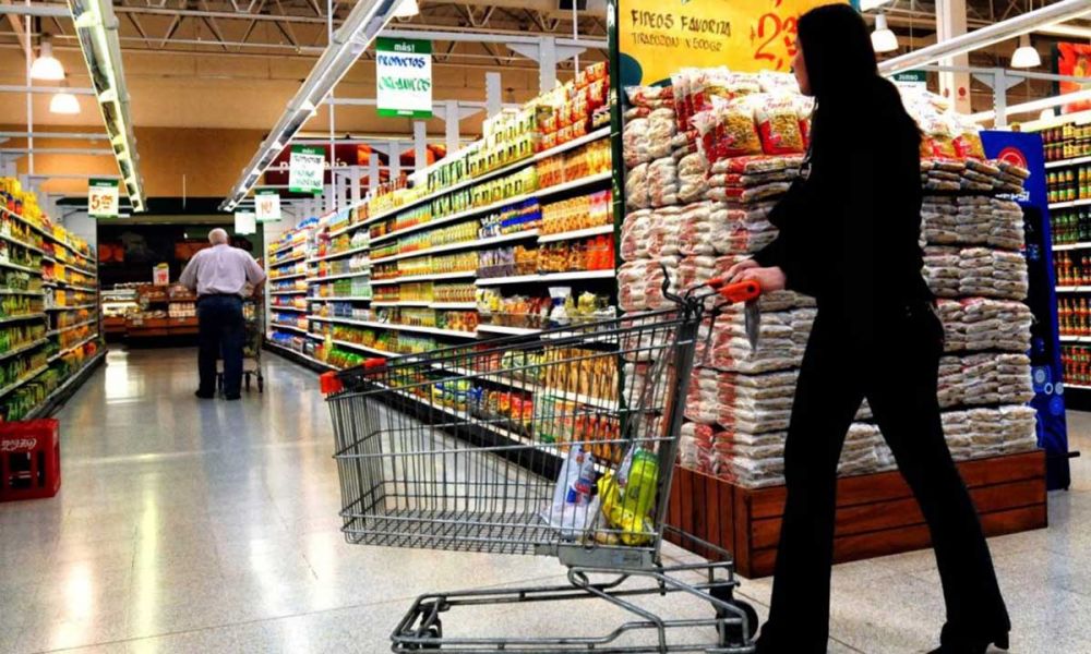 El consumo en supermercados sigui sin repuntar en agosto