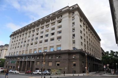 Ajuste fiscal: el Gobierno cambia la �f�rmula� para sostener el super�vit y recort� un 27% el gasto en octubre