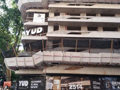 La construcci�n sigue siendo el gran motor apagado de la econom�a, a pesar de que el Gobierno festeja el fin de la recesi�n