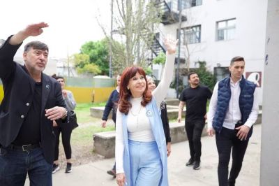 Cristina Kirchner vuelve al territorio del principal impulsor de Kicillof el da que la proclamaran al frente del PJ