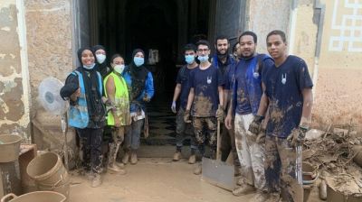 Voluntarios de Islamic Relief luchan contra las consecuencias de la Dana en Valencia