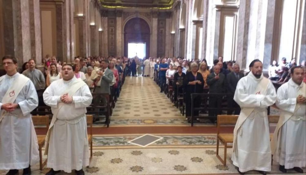 La arquidicesis de Buenos Aires celebr la ordenacin de cuatro sacerdotes