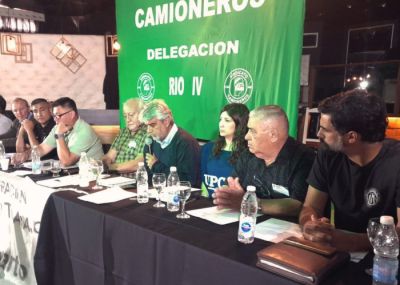 Correa asisti en Crdoba a un plenario de la CGT y se reuni con las tres centrales sindicales de la Provincia