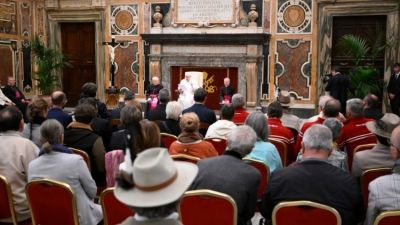 El Papa: San Bernardo promovi un programa de caridad integral y de paz