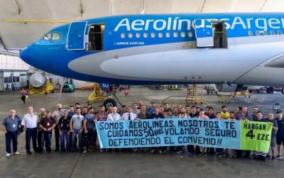 Motosierra en Aerolneas Argentinas: las ocho condiciones de Javier Milei para poner en caja a los gremios