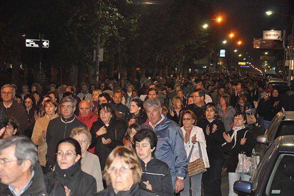 En plena ola delictiva, la Multisectorial convoc� a poco m�s de un millar de personas a la marcha