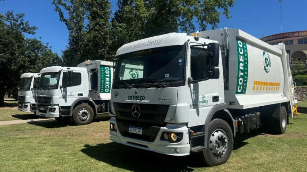 Cotreco present tres nuevos camiones para recoleccin de residuos