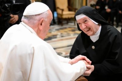 El Papa Francisco reflexiona sobre el martirio: Slo el amor puede dar sentido a la cruz