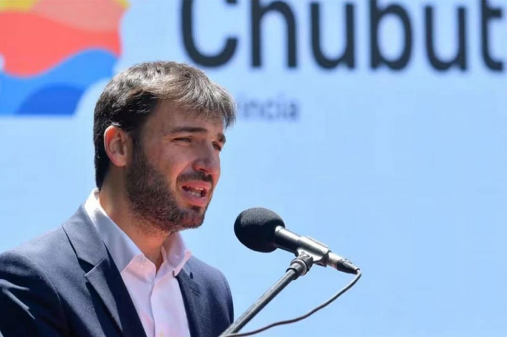 El gobernador de Chubut pidi� al intendente de Epuy�n que derogue el asueto por el D�a del Hombre