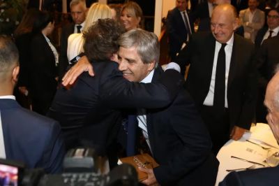 Pol�mica por la deuda: un posteo encendi� la mecha y Caputo aclar� con dureza qu� pasar� en 2025