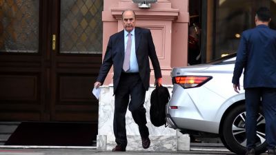 Tras el fin del impuesto PAIS, el Gobierno eval�a impulsar una reforma impositiva integral