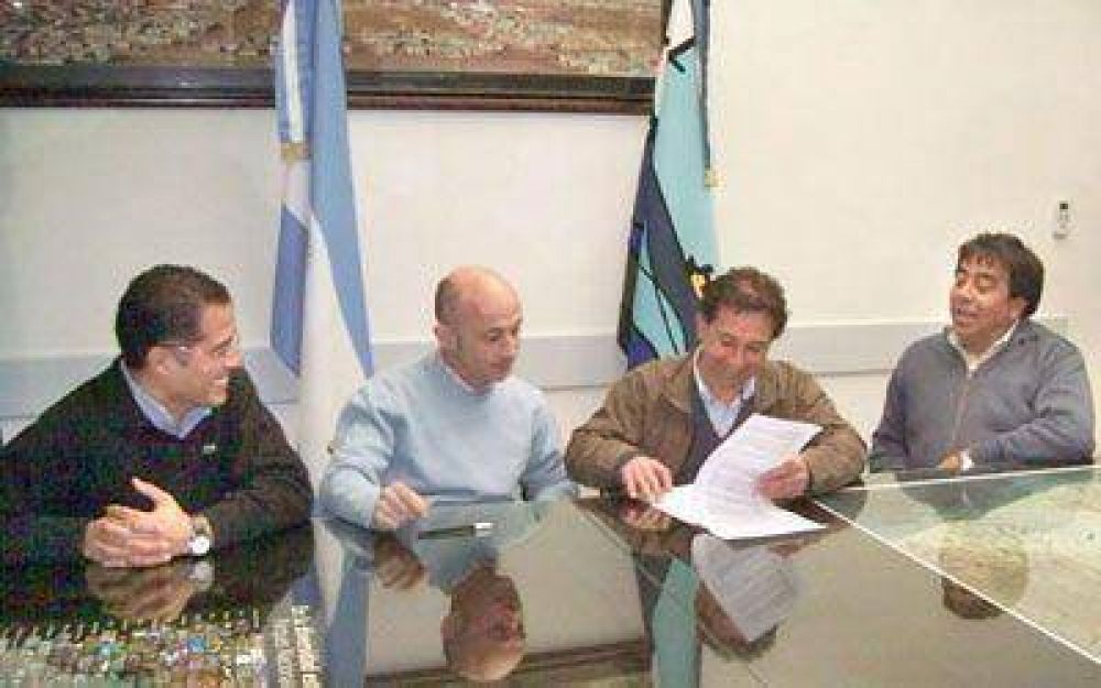 Municipio de Caleta invirti� 400 mil pesos en bombas para acu�feros