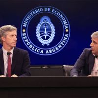 El plan Caputo para pagar la deuda en 2025: canje, prstamos y nuevos bonos