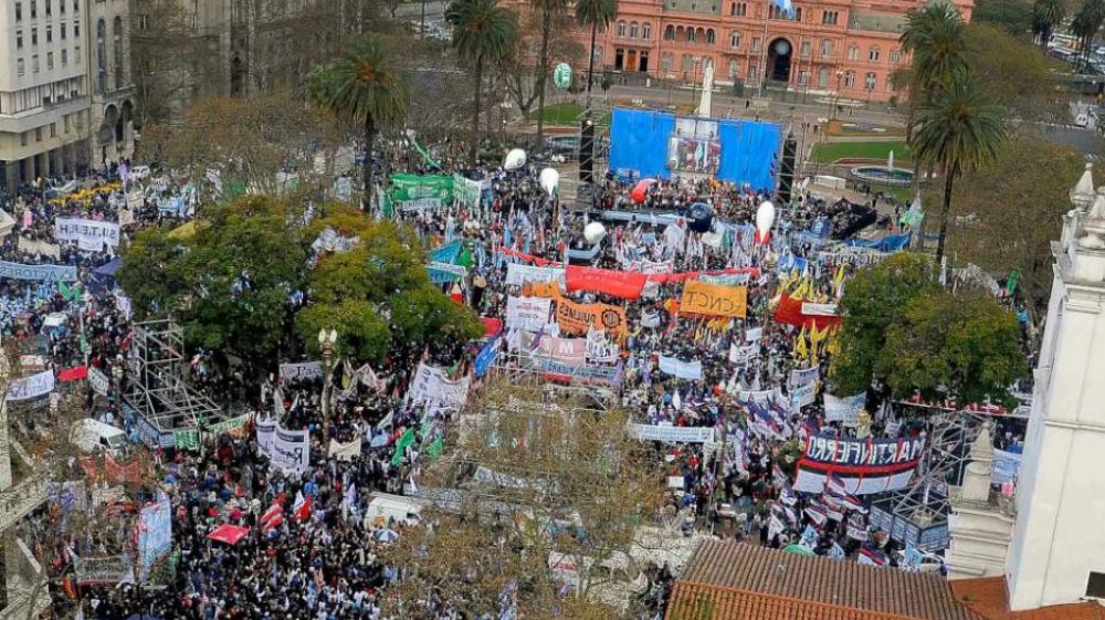 Multisectorial convoca marcha a Plaza de Mayo contra las polticas de ajuste del gobierno de Milei