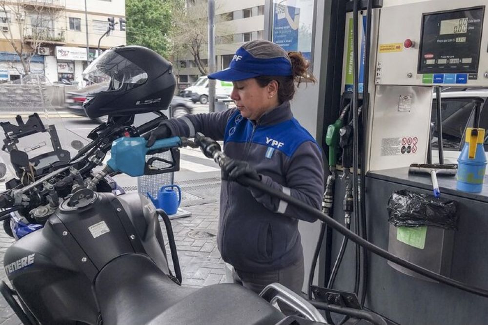 Autodespacho de combustibles: 70.000 puestos de trabajo, en peligro