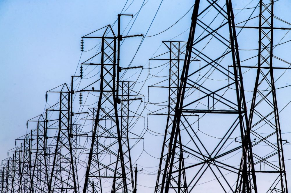 Las tarifas de luz tendr�n un recargo fijo: el gobierno traslada a los usuarios el costo de una obra para evitar cortes masivos
