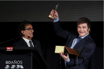 Esos curiosos momentos en los que un Presidente empieza a sentir que es Gardel