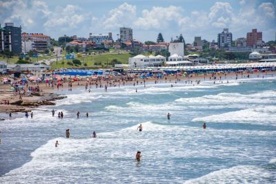 Verano 2025: temporada modesta y baja de precios, el pron�stico del sector turismo