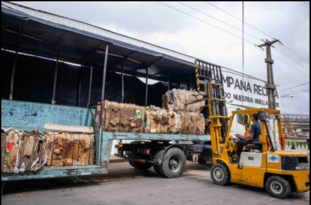 El Centro de Reciclaje Municipal realiz su primera entrega de cartn y papel