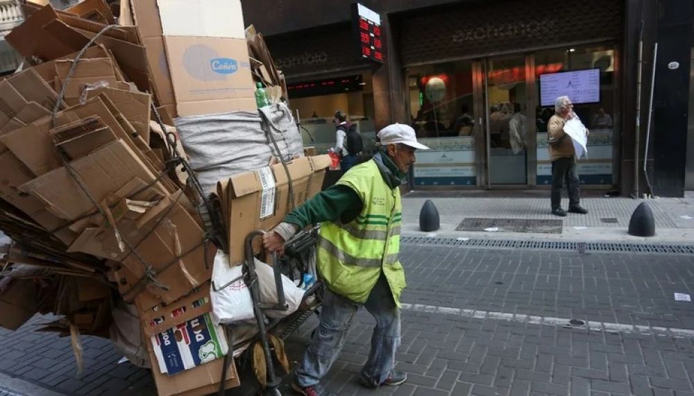 Un ao del gobierno de Javier Milei: el 43% de los trabajadores se convirtieron en pobres