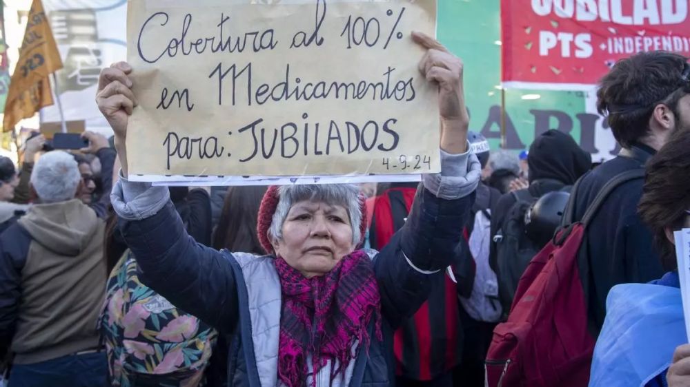 Jubilacin y remedios: la motosierra del Gobierno convierte a los mayores de 60 en el grupo donde ms creci la pobreza