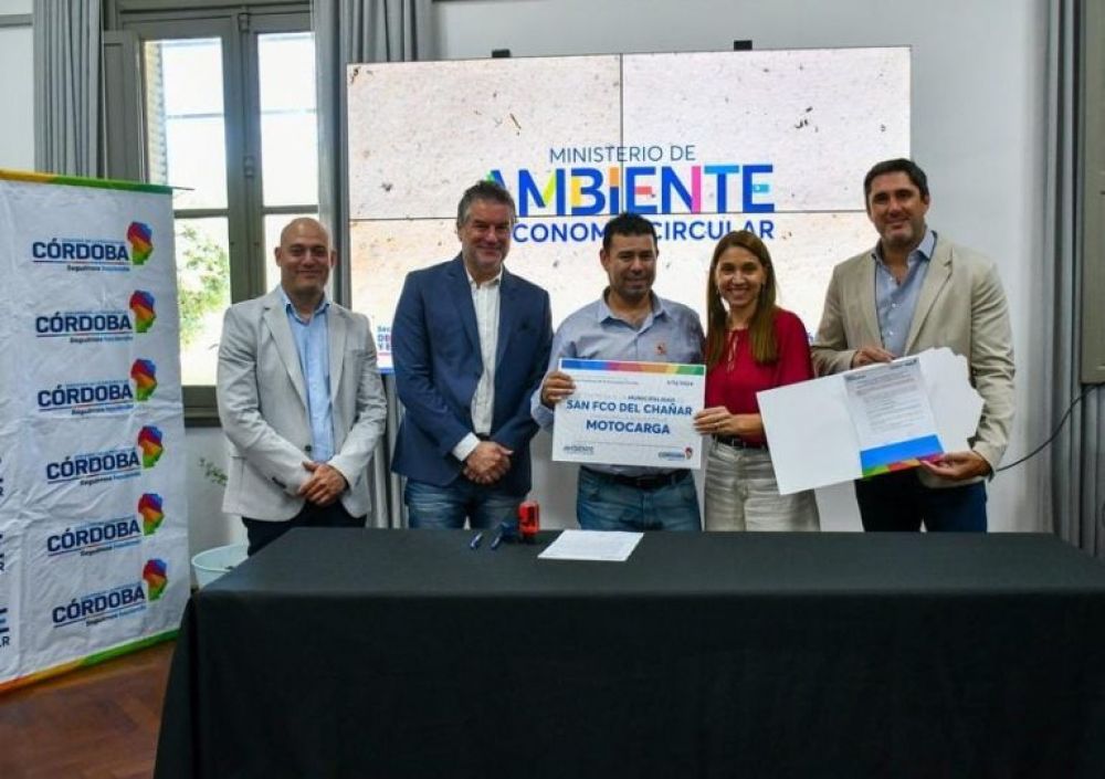 Provincia entreg $100 millones a 10 localidades para mejorar la gestin de residuos