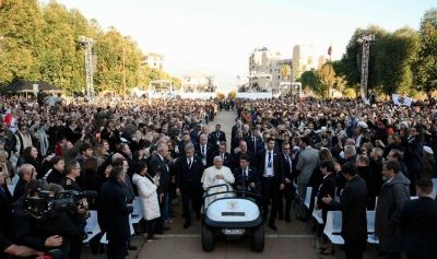 Papa Francisco en Ajaccio: un encuentro entre espiritualidad y dilogo en el corazn del Mediterrneo