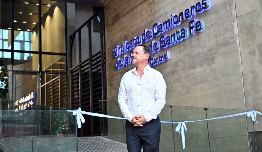 Camioneros de Santa Fe inaugur su nueva sede en Rosario: 