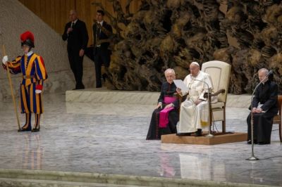 El Papa Francisco reflexiona sobre las races de la esperanza en Jesucristo