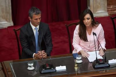 Mart�n Menem da un bono de fin de a�o y se diferencia de una Victoria Villarruel en crisis