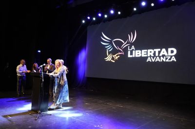 Dura cr�tica de los libertarios a Macri por el desdoblamiento: �No entienden a los porte�os porque ellos no lo son�