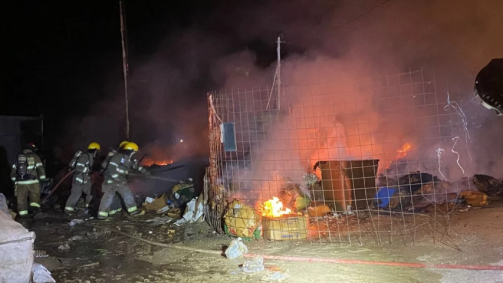 Se incendi espacio de reciclado