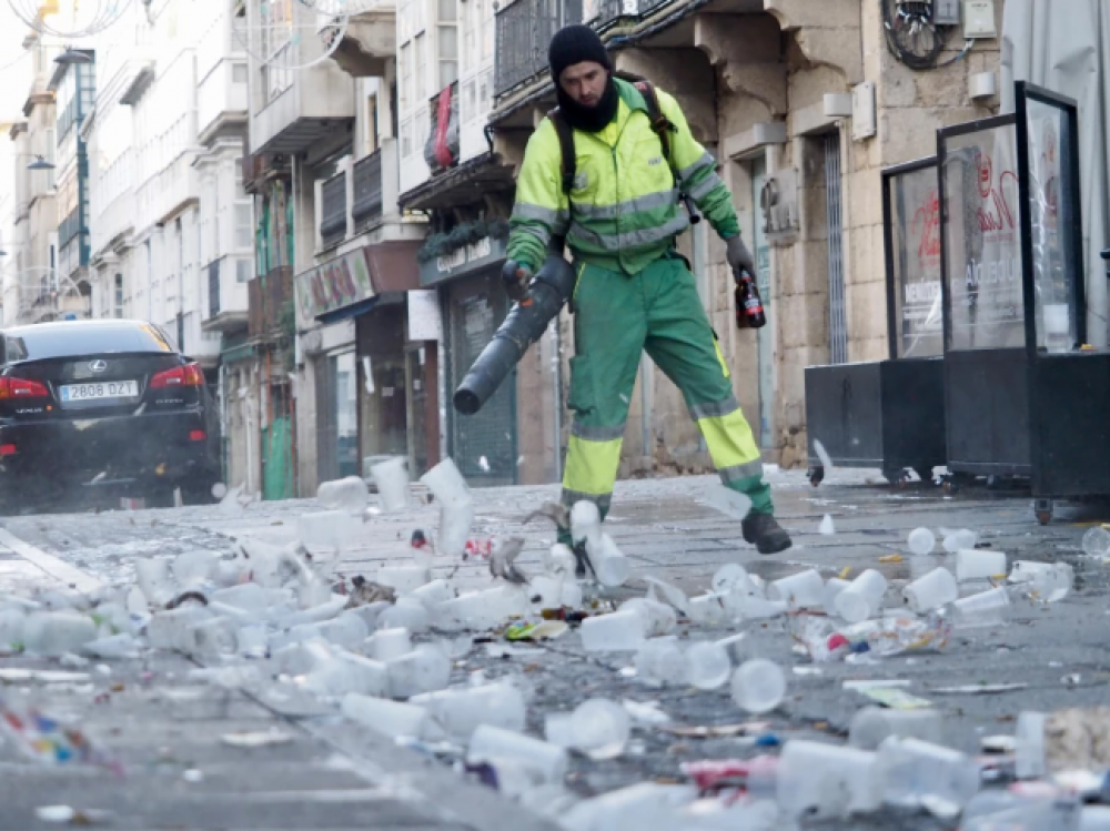 La plantilla de Urbaser desconvoca la huelga de recogida de basura prevista partir el da 2