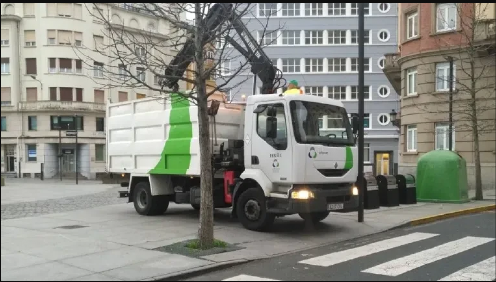 Los trabajadores de Urbaser en Ferrol desconvocan la huelga en el servicio de limpieza y recogida de basura