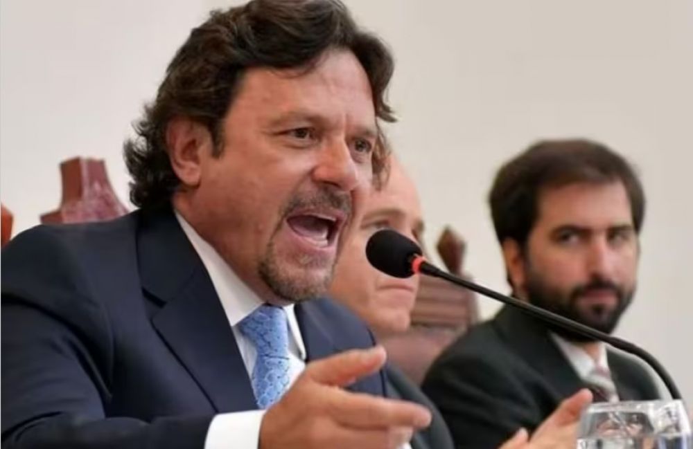 Salta | Gustavo Senz reclam a la Anses que anule los beneficios para extranjeros que no residen en el pas