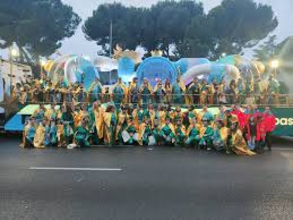 Urbaser desfila en la Cabalgata de Reyes a bordo de la carroza ms sostenible