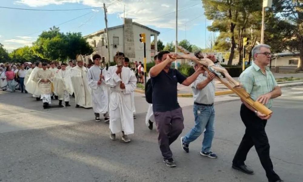 Mons. Domnguez: 'Un momento fuerte para alimentar la esperanza y fortalecer la fe'