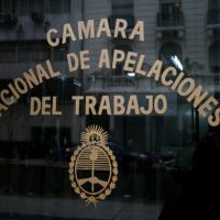 Nuevo fallo judicial contra la Ley Bases: declaran su falta de retroactividad en caso de mdicos contratados por PAMI