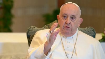 Interna peronista a la romana: audiencias y fotos con el papa Francisco, pero ninguna bendici�n