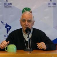 Mons. Lozano: 'Para comunicar, hace falta testimonio y cercana'