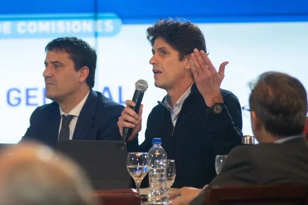 Frente anti-Axel Kicillof en Buenos Aires: la UCR camina entre el 